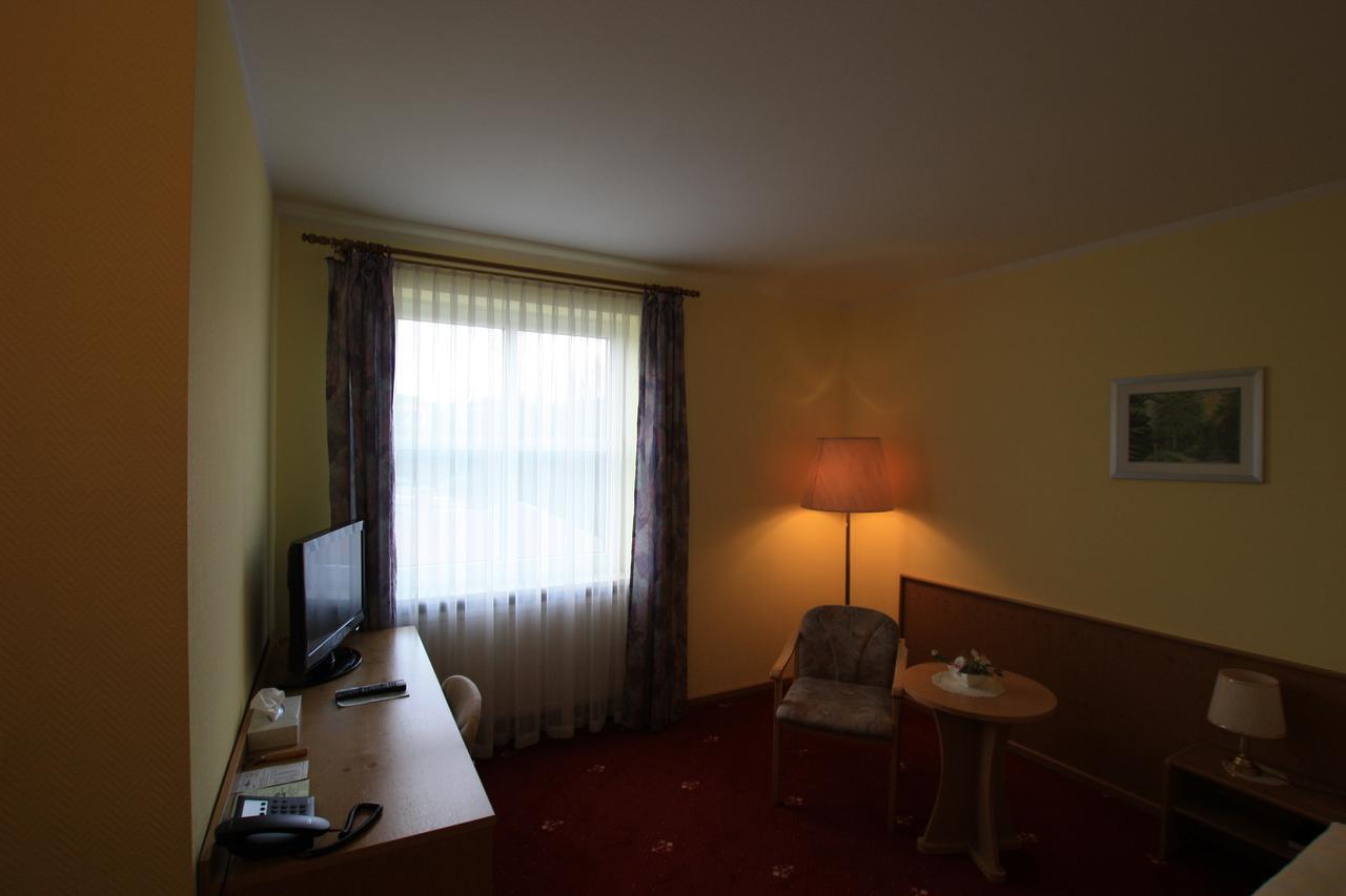 Hotel Buergerhof Hohenstein-Ernstthal Ngoại thất bức ảnh