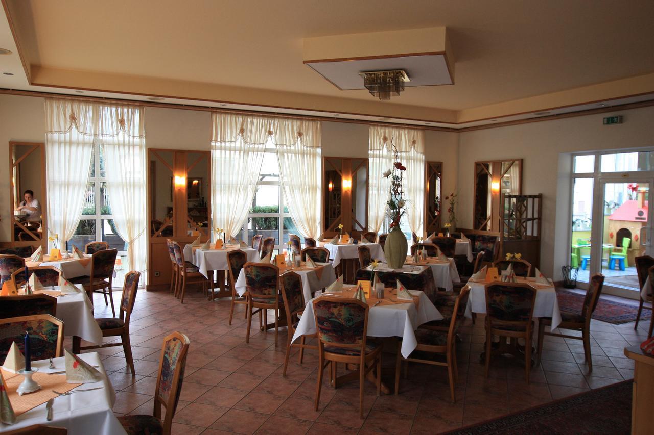 Hotel Buergerhof Hohenstein-Ernstthal Ngoại thất bức ảnh