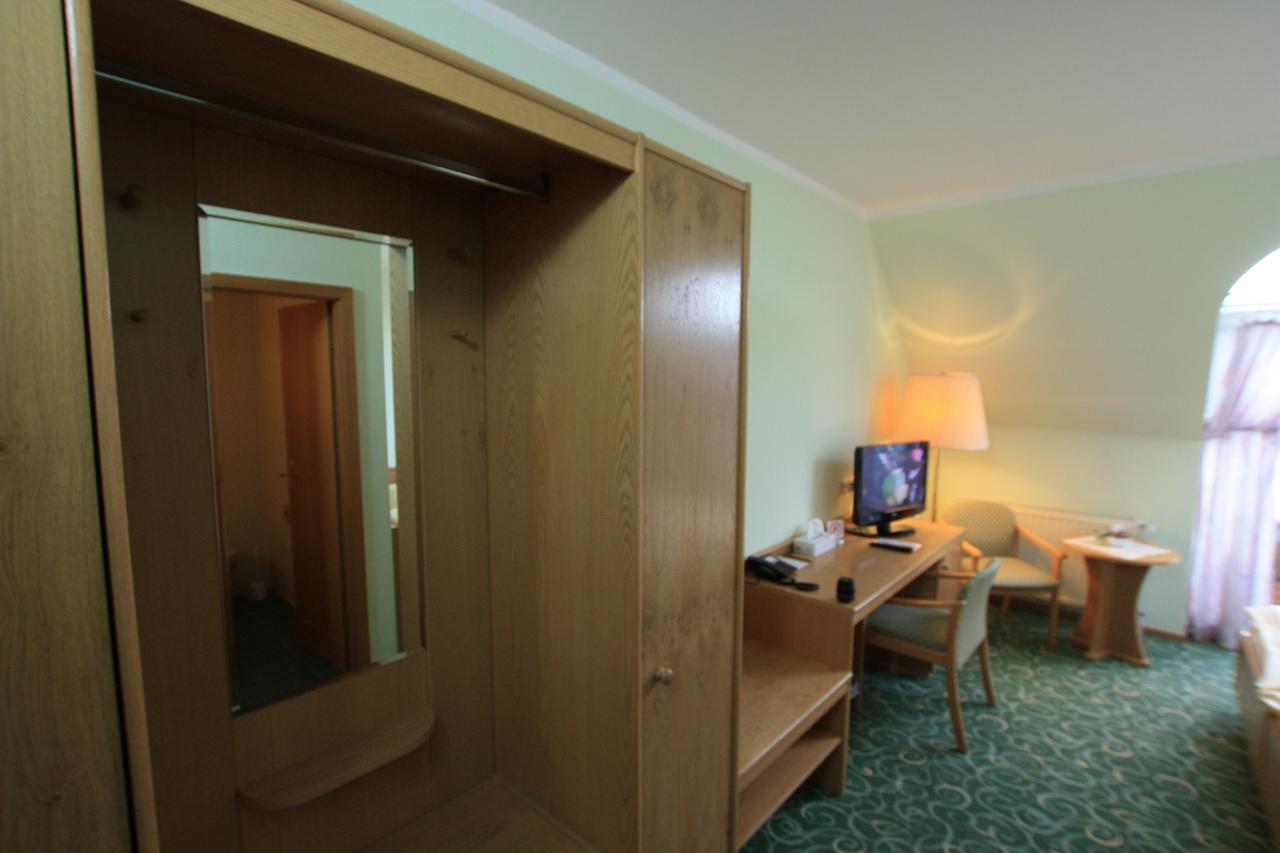 Hotel Buergerhof Hohenstein-Ernstthal Ngoại thất bức ảnh
